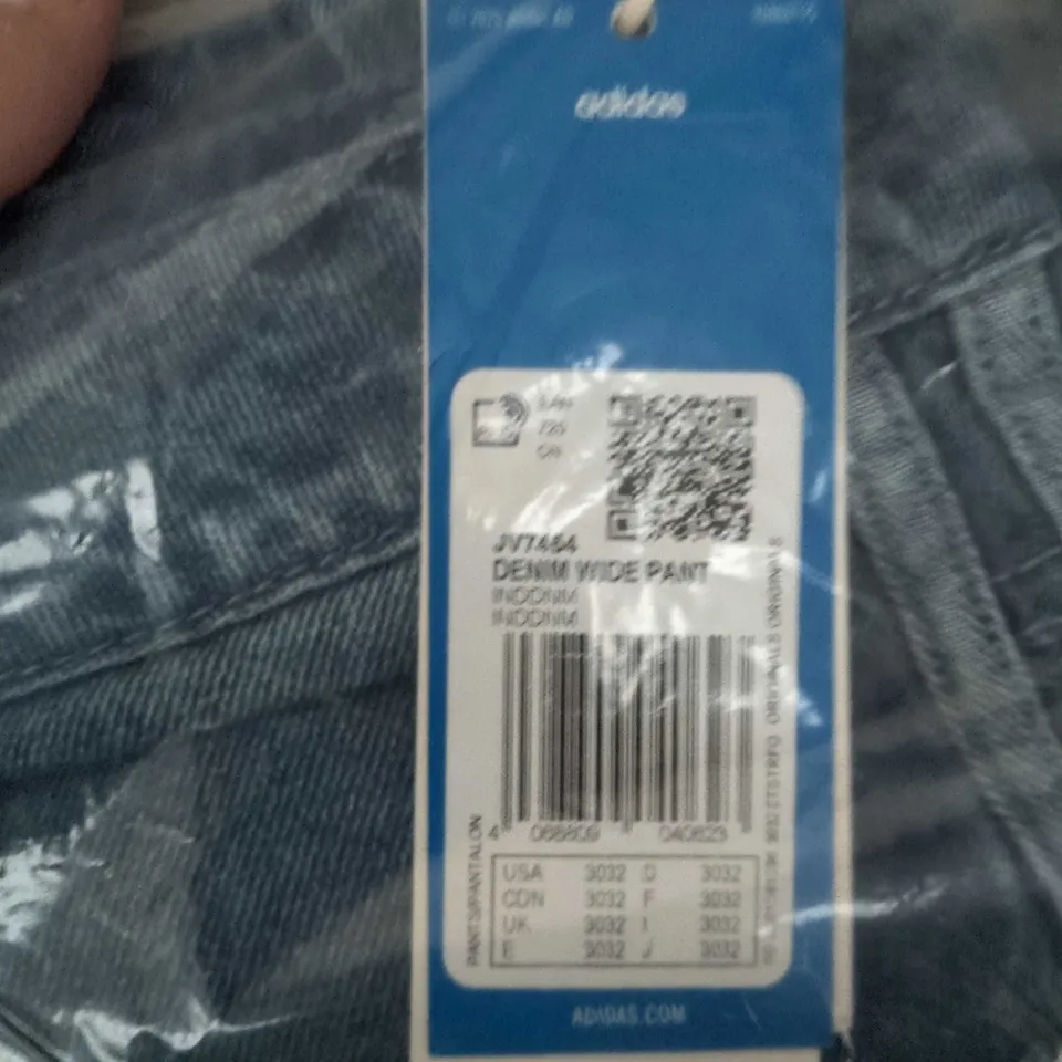 ADIDAS DENIM WIDE PANT – BLUE JEANS WITH WHITE STRIPES