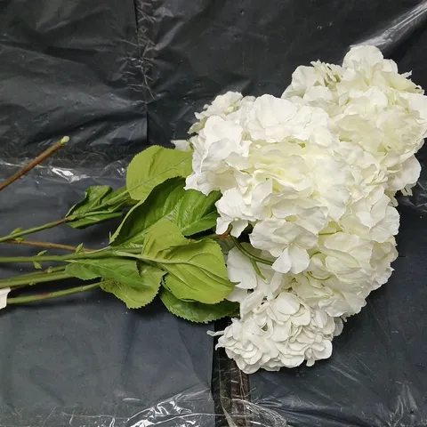 DECORATIVE ARTIFICIAL LARGE WHITE FLOWERS