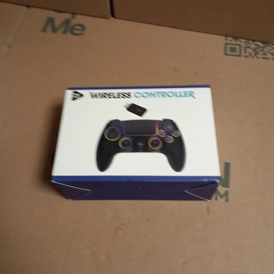 BOX OF APPROXIMATELY 12 ASSORTED ELECTRICAL ITEMS INCLUDING WIRELESS CONTROLLER , MEDTRONIC MINIMED MIO ADVANCE AND LIGHT FACIAL BEAUTY INSTRUMENT