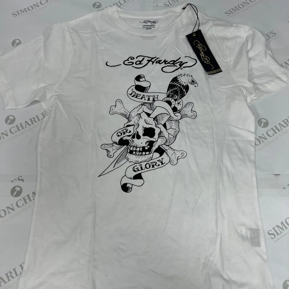 ED HARDY SHORT SLEEVED T SHIRT IN WHITE SIZE MEDIUM