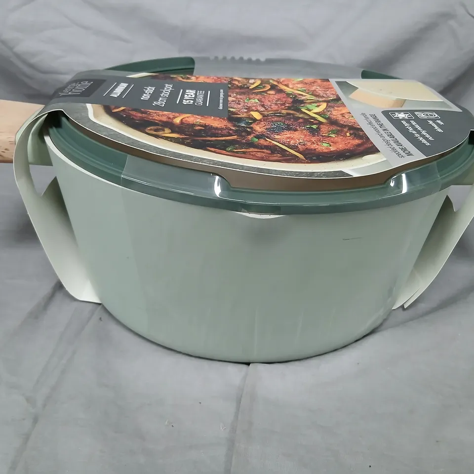 TWO BRAND NEW HOME ALUMINIUM NON-STICK 28CM STOCKPOT – WOOD-EFFECT HANDLE