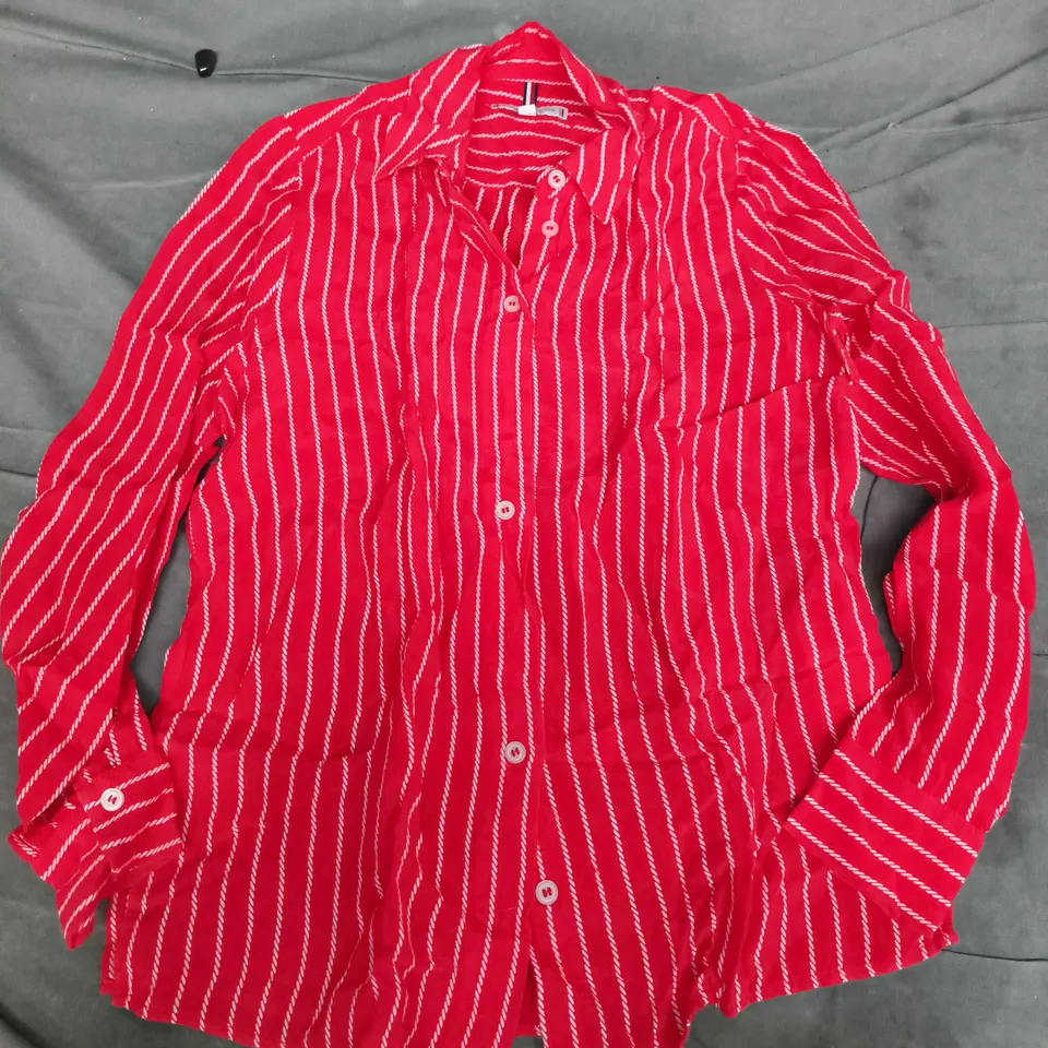 TOMMY HILFIGER STRIPED SHIRT IN RED/WHITE - UK 4