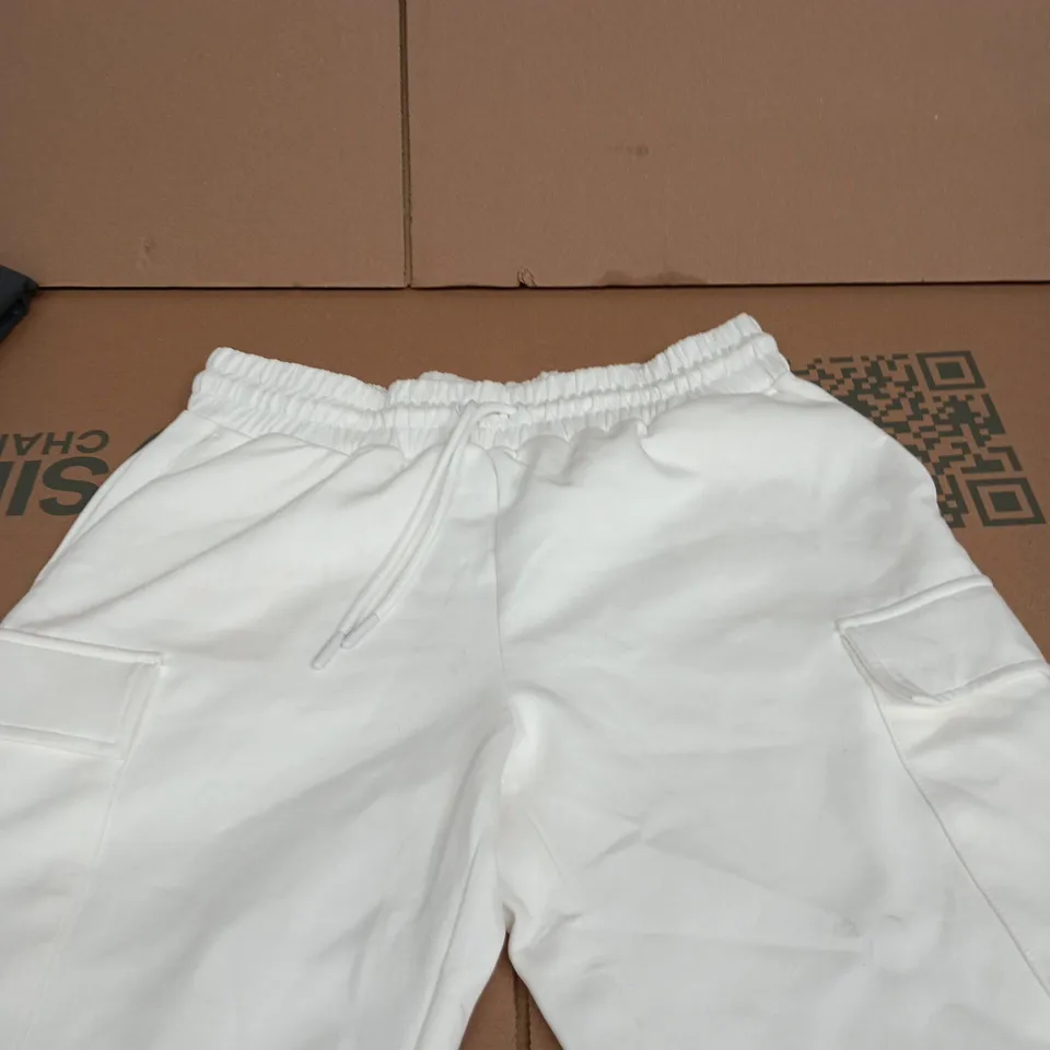 CLEENS TECH INTERLOCK SHORT – OFF WHITE, UK SIZE S
