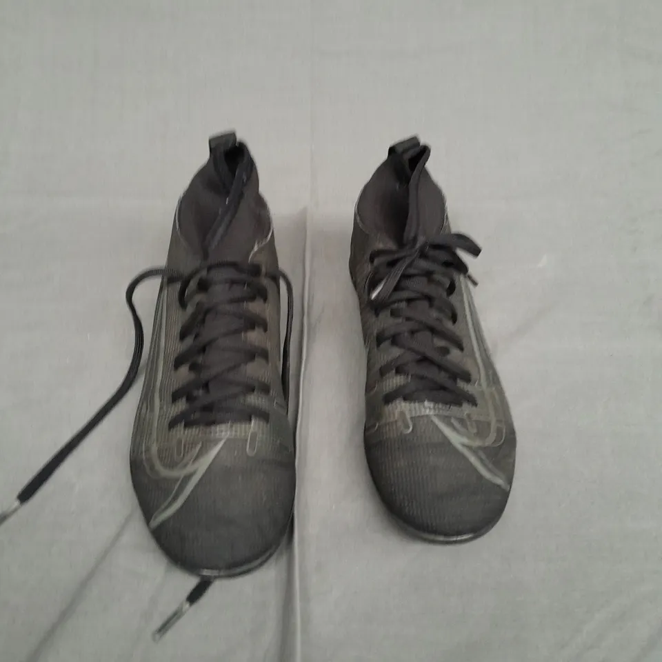 UNBOXED PAIR OF NIKE MERCURIAL BLACK UK 2 BOOTS