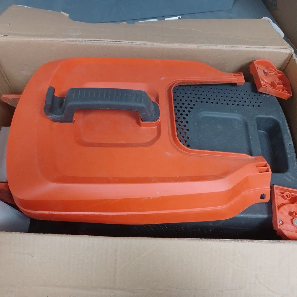 FLYMO SIMPLISTORE 300R LI CORDLESS LAWNMOWER 