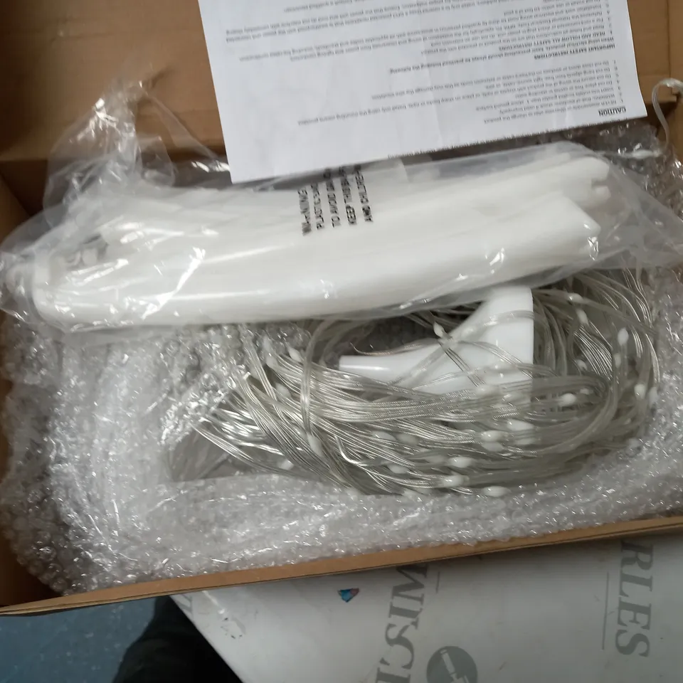 FLIPO INDOOR/OUTDOOR CHRISTMAS TREE LIGHT