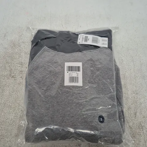 BAGGED HOLLISTER HOODIE - SIZE SMALL