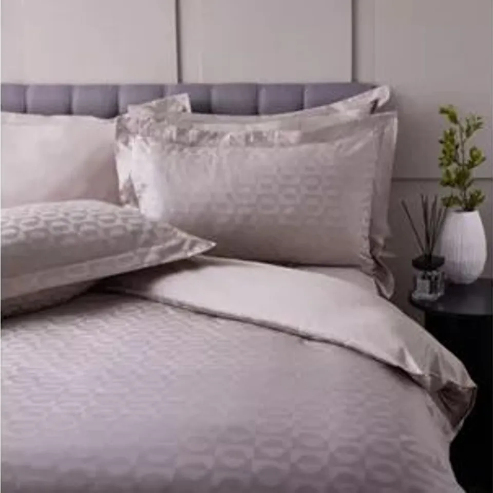 K BY KELLY HOPPEN JACQUARD DUVET SET