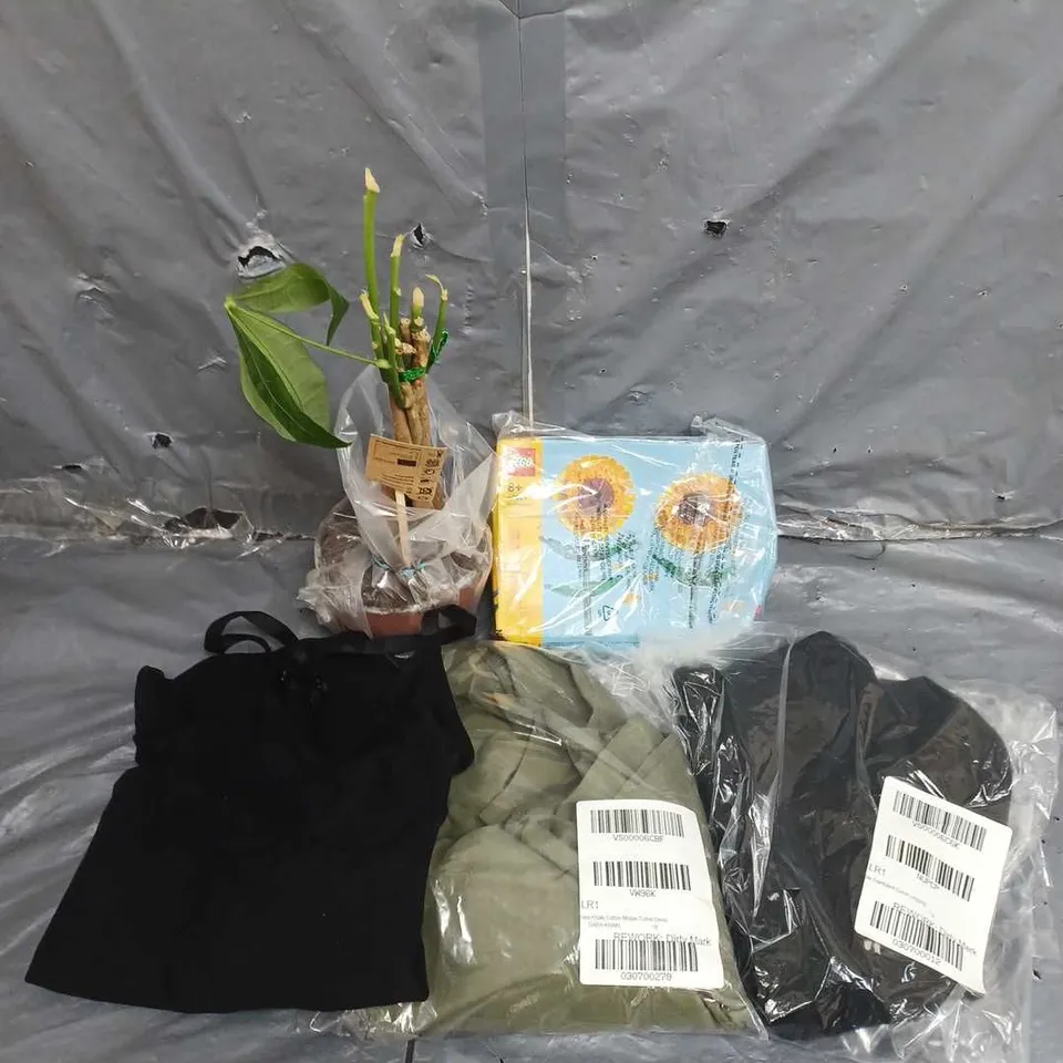 BOX OF APPROXIMATELY 5 ASSORTED HOUSEHOLD ITEMS TO INCLUDE LEGO SUNFLOWERS SET, MONDO VERDE PACHIRA PLANT AND SHAPING BODYSUIT IN BLACK SIZE S/M ETC