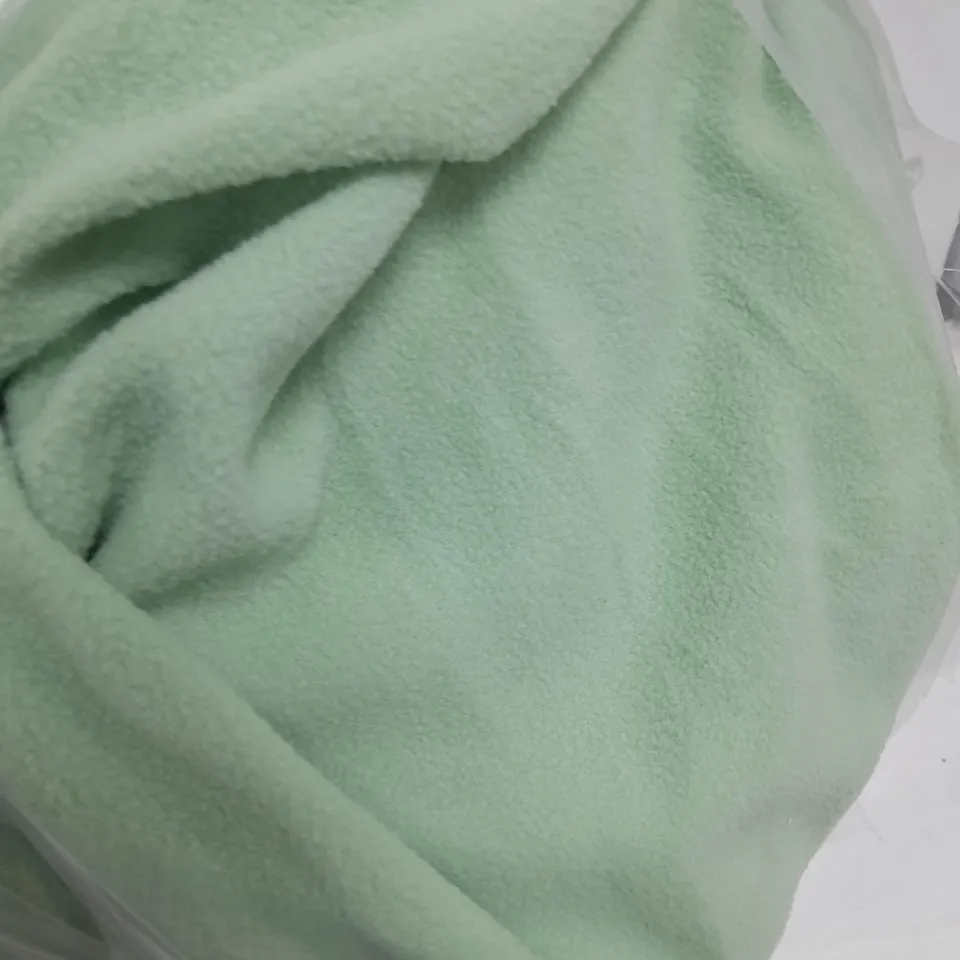 SUPERSOFT BY COZEE HOME LEAF TUFTED 4 PIECE DUVET SET WITH FLEECE