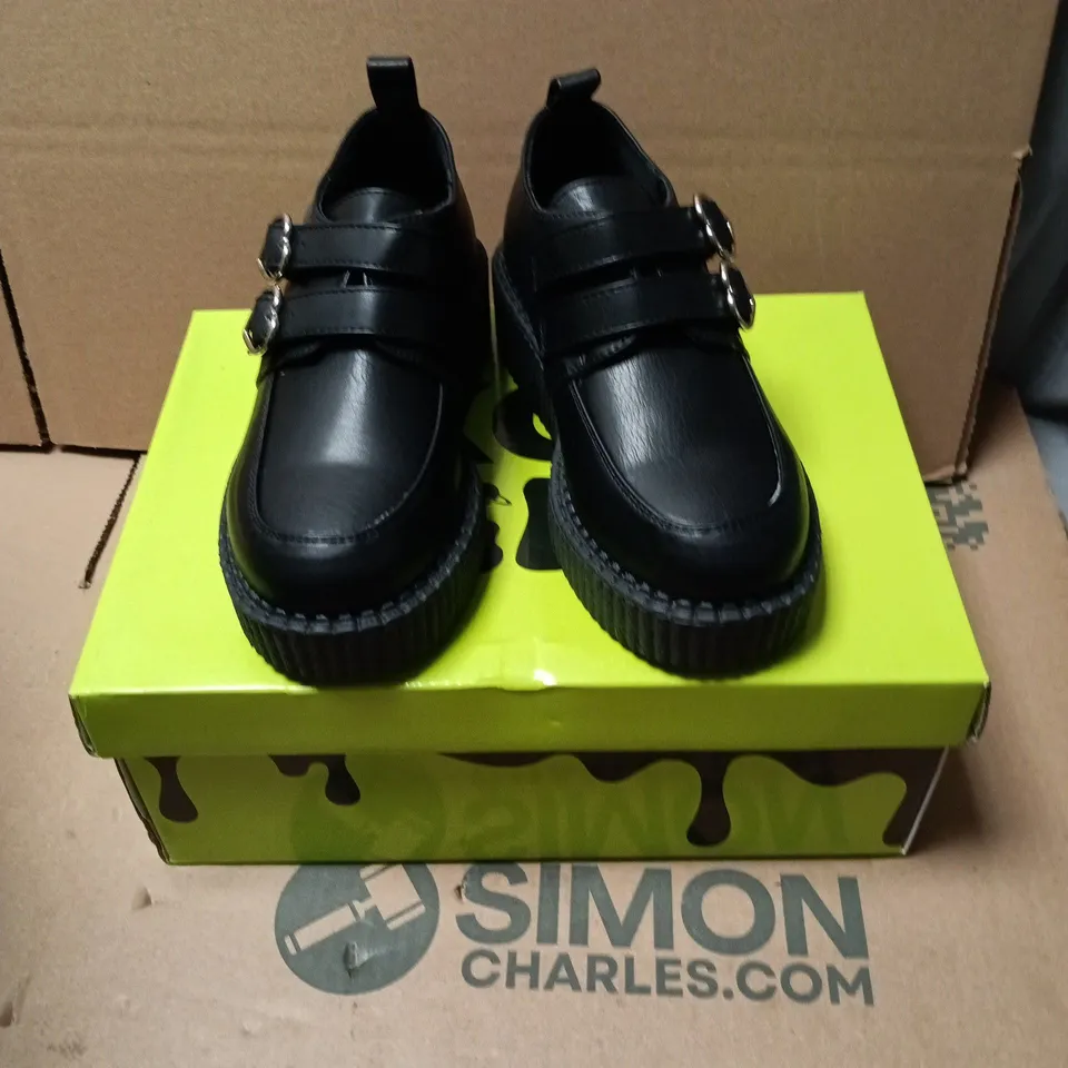 BOXED PAIR OF KOI KIDZ DREAM ADVENTURES KIDZ CHUNKY SHOES IN BLACK - SIZE 13