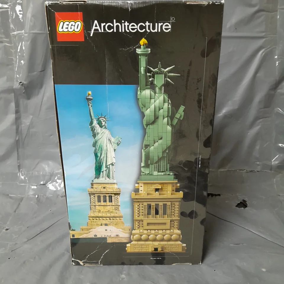 LEGO ARCHITECTURE EMPIRE STATE BUILDING (SET 21042) RRP £114.99