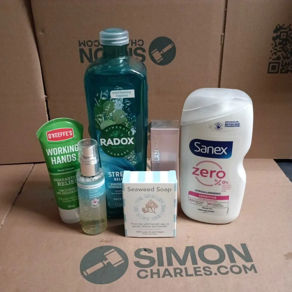 APPROXIMATEY 20 ASSORTED HEALTH AND BEAUTY PRODUCTS TO INCLUDE - RADOX BATH SOAK - SANEX SHOWER GEL AND O'KEEFE'S WORKING HANDS CREAM