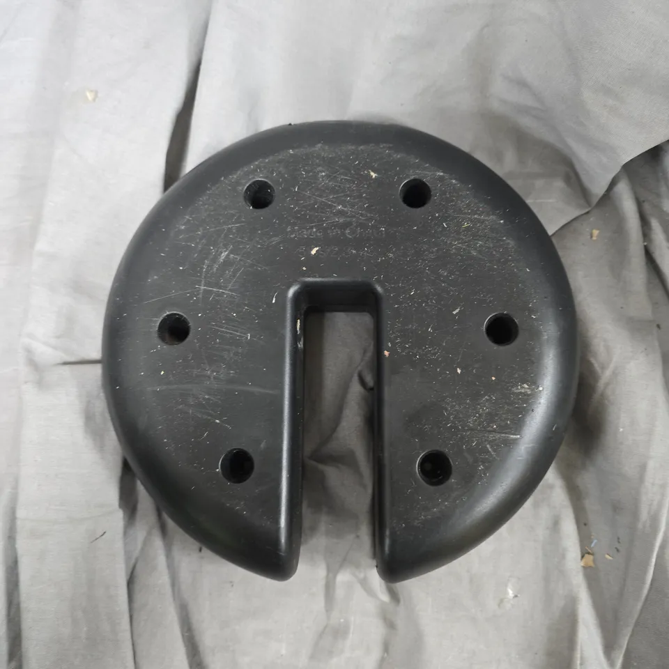 4X 2.3KG PARASOL WEIGHTS