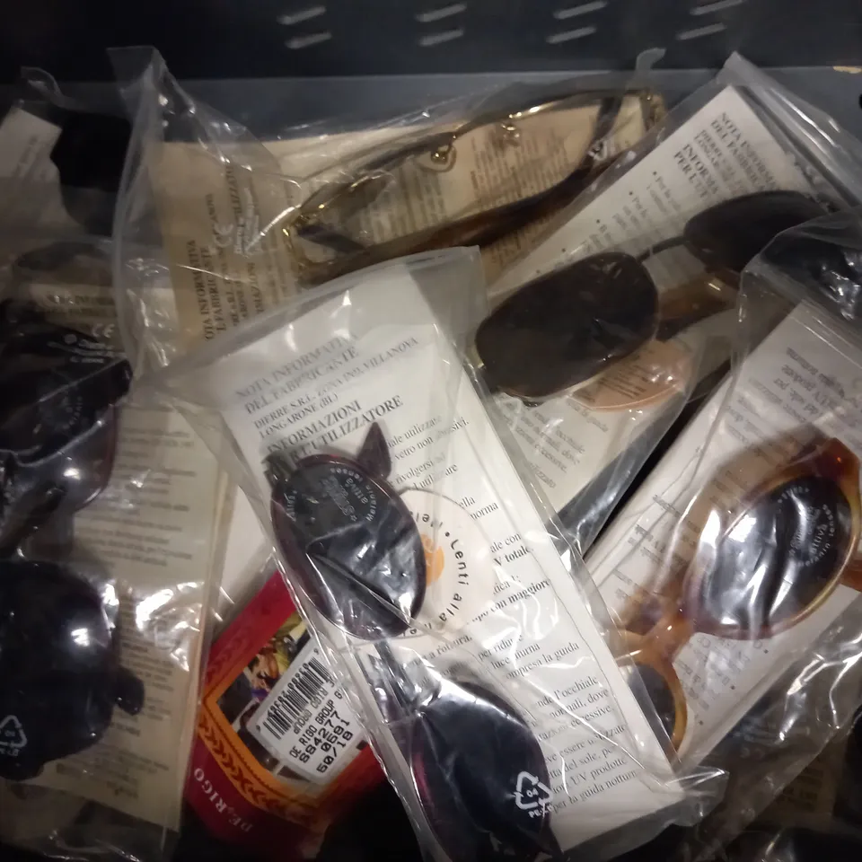 APPROXIMATELY 10 ASSORTED DE RIGO STING SUNGLASSES TO INCLUDE MODELS 6142, 4284, 6048, 4303 ETC. 
