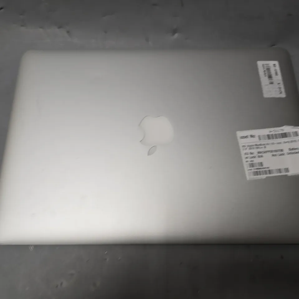 APPLE MACBOOK AIR 