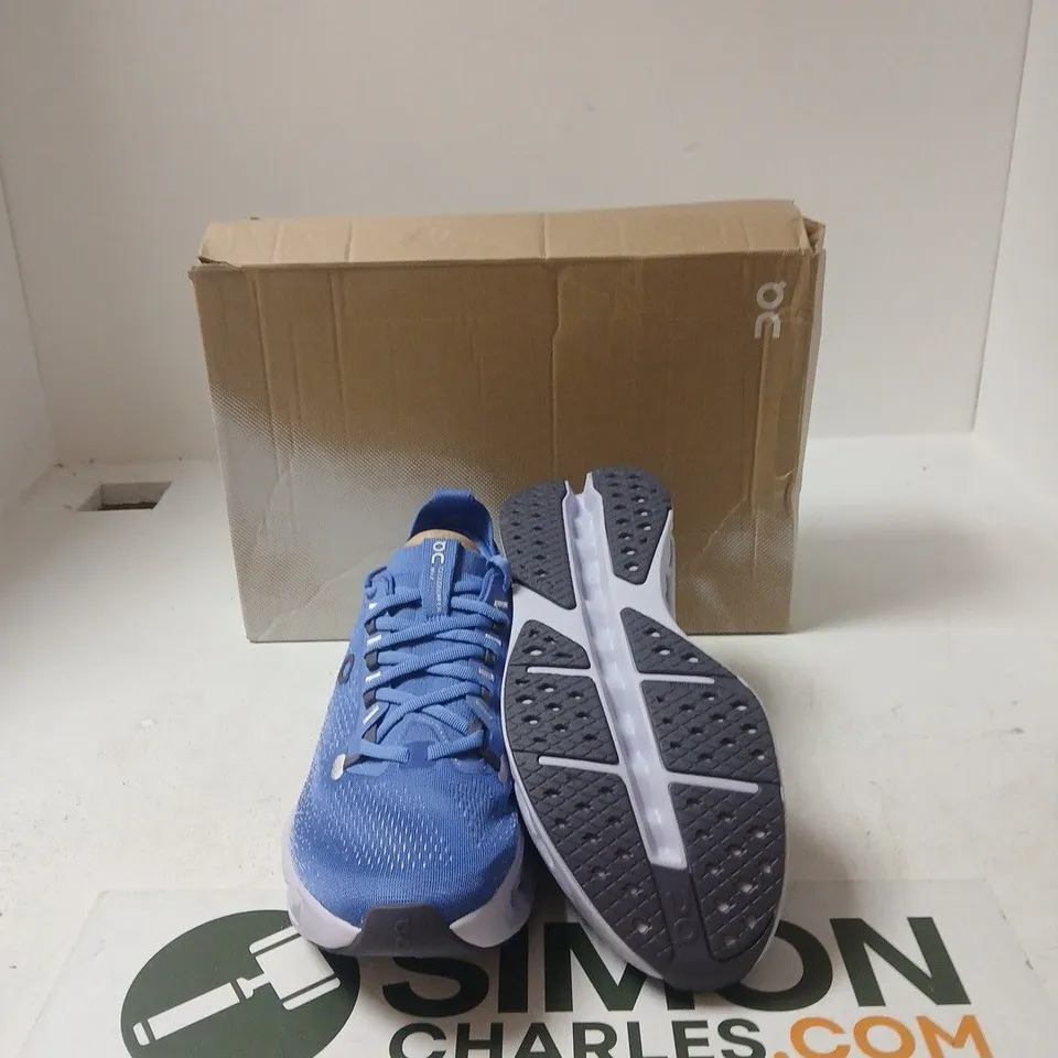 ON CLOUDSURFER MAX RUNNING SHOES – UK 7.5 (US 9.5, EU 41) – BLUE