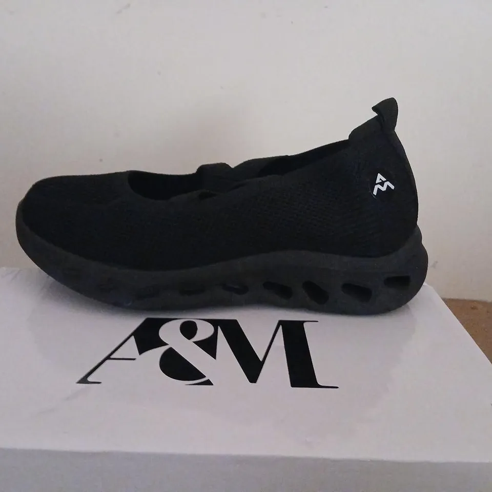 A&M LINK 3 WOMEN’S BLACK KNIT SHOES – SIZE 4