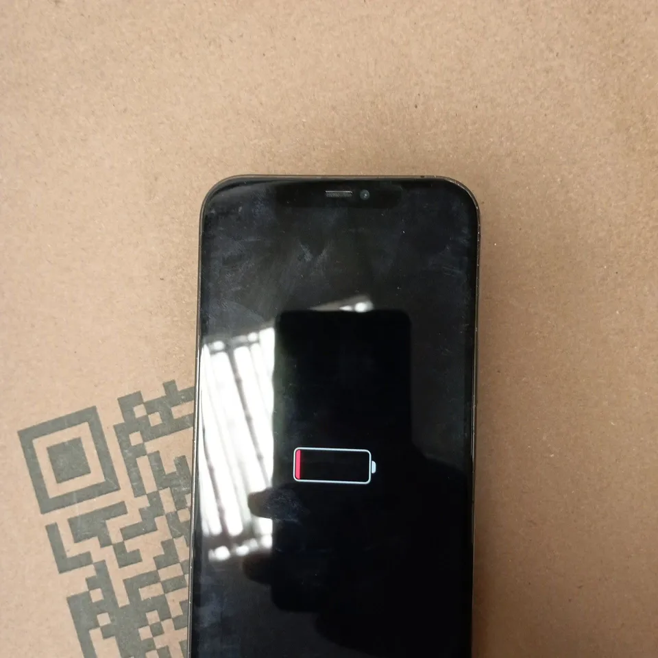 APPLE IPHONE SMARTPHONE – SPACE GREY, TRIPLE-CAMERA MODEL