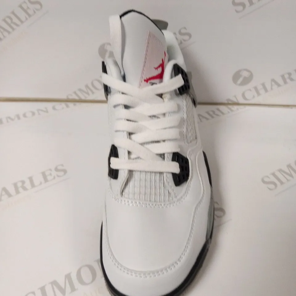 NIKE AIR JORDAN FLIGHT SIZE 4 