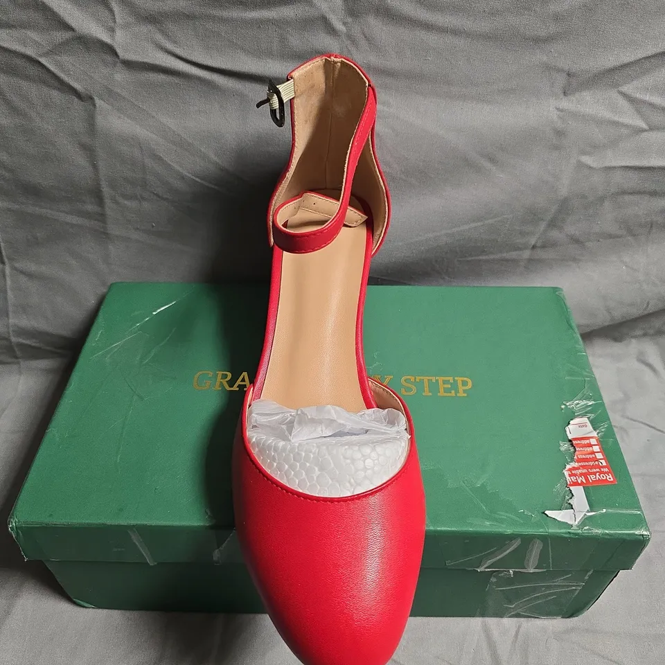 WOMEN'S RED LEATHER WEDGE SANDALS WITH ANKLE STRAP – BOXED - EU 37.5