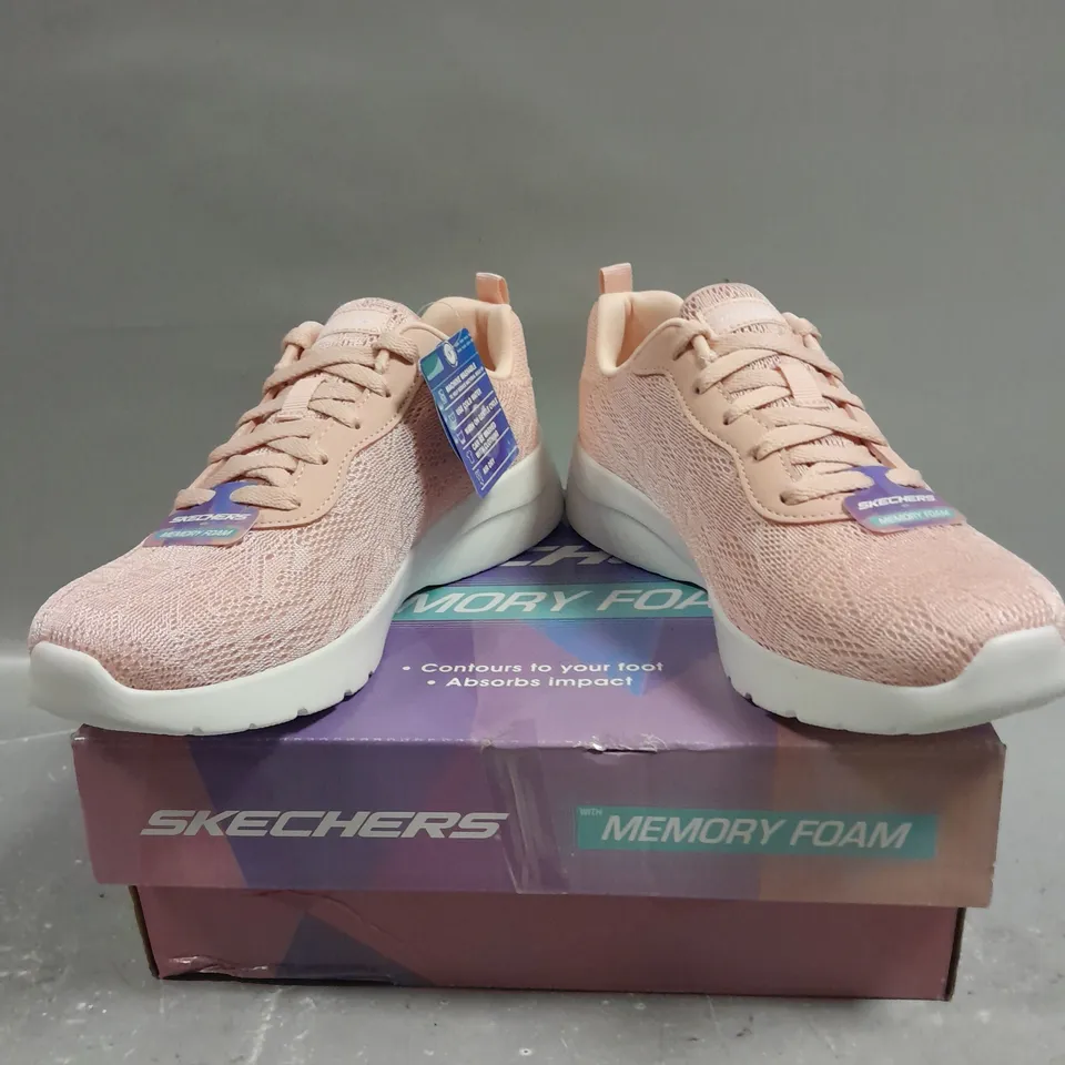 BOXED PAIR OF SKECHERS DYNAMIGHT HS TRAINERS IN LIGHT PINK - 3