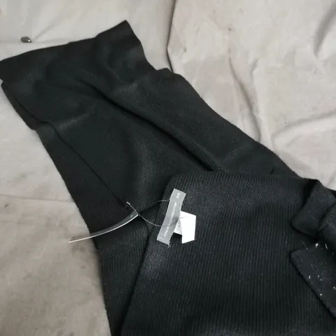 FRENCH CONNECTION SCARF IN BLACK 