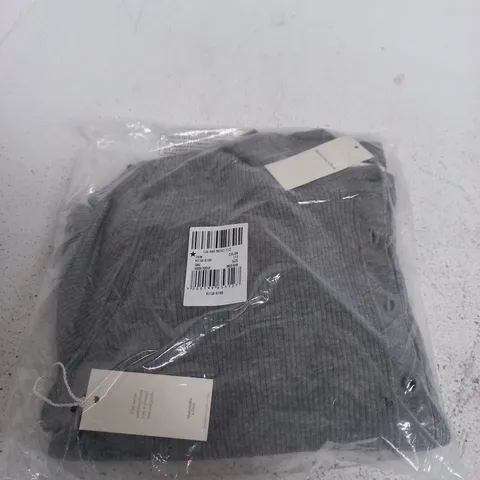 BAGGED ABERCROMBIE AND FITCH CARDIGAN - SIZE M