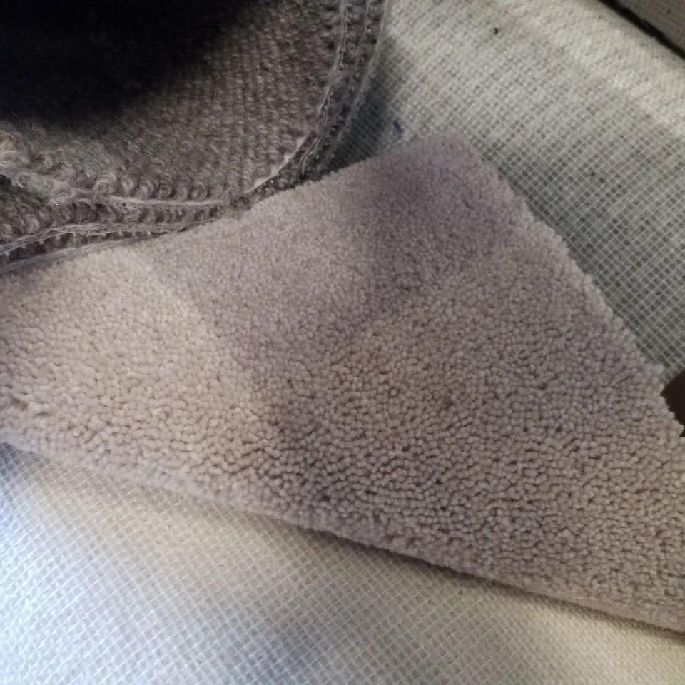 ROLL OF QUALITY 5M CRAFTSMAN EL FLEECE CARPET - 5×1.71M