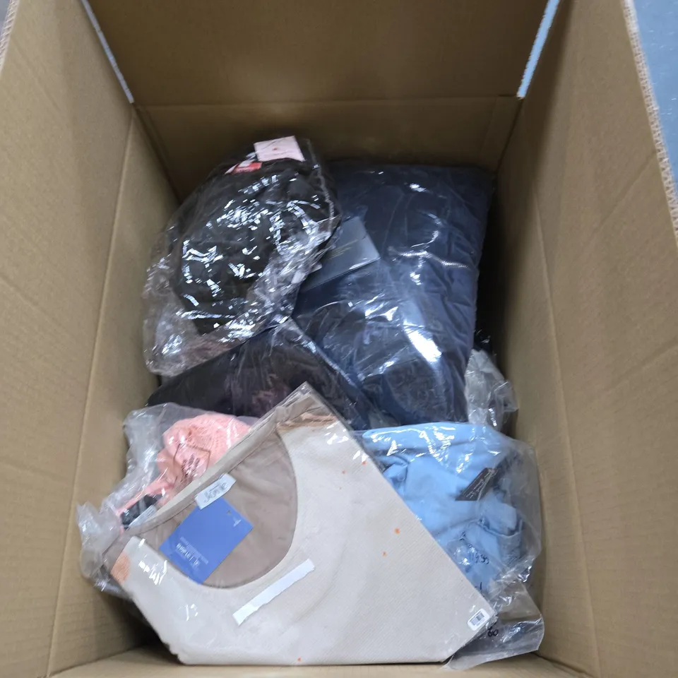 BOX OF APPROXIMATELY 25 ITEMS OF CLOTHING IN VARIOUS STYLES , SIZES AND COLOURS