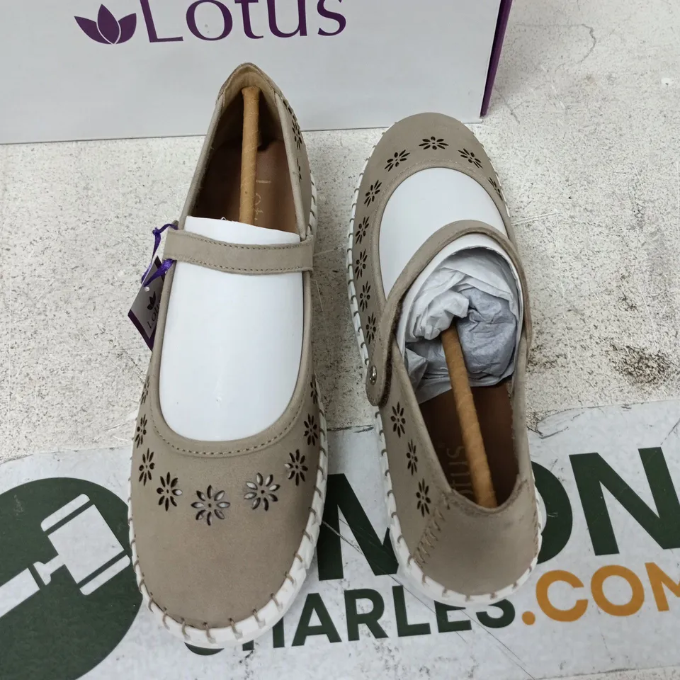 BOXED PAIR OF LOTUS AURELIA SHOES IN NATURAL - UK 6