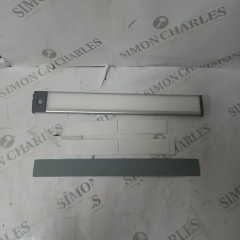 BOXED WIRELESS MOTION SENSOR LED LIGHT