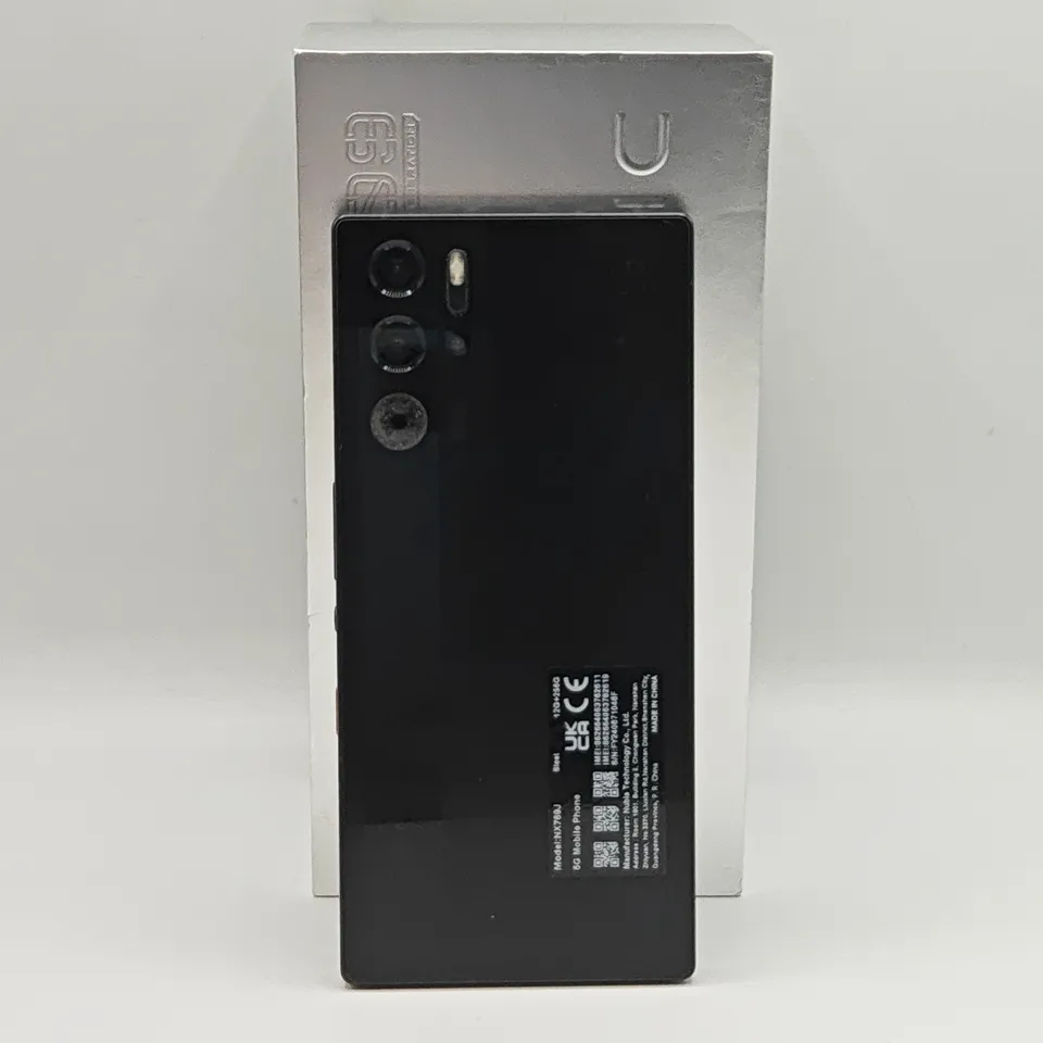 BOXED REDMAGIC 9 PRO 12/256GB IN SLEET - NX769J