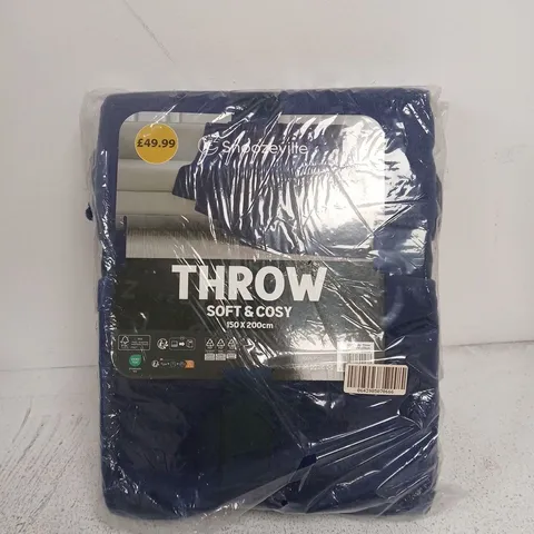 SNOOZEVILLE THROW – SOFT & COSY, 150 X 200 CM (NAVY)