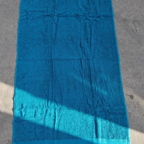 APPROXIMATELY 24 BRAND NEW JUST WISHES 100% COTTON 69 X 132CM BEACH TOWELS