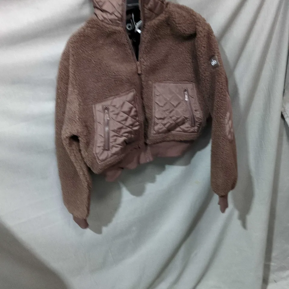ALO YOGA BROWN SHERPA ZIP JACKET, CROPPED WITH QUILTED FRONT POCKETS, SIZE S