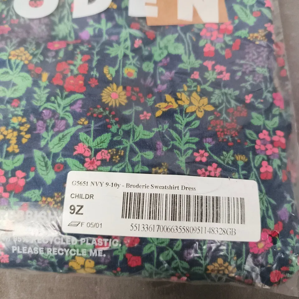 BODEN BRODERIE SWEATSHIRT DRESS – NAVY, 9-10Y