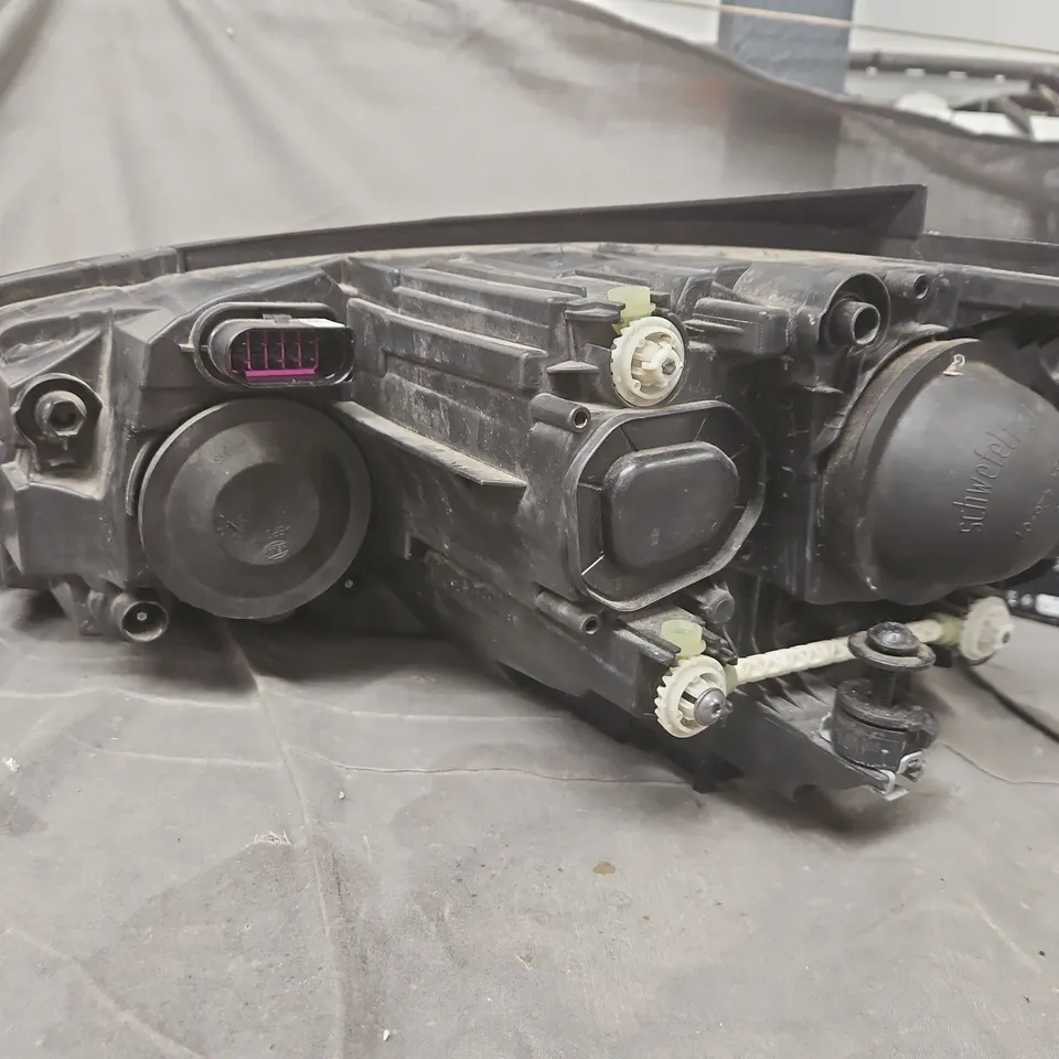 FRONT HEADLIGHT ASSEMBLY – VEHICLE PART  FOR VW 