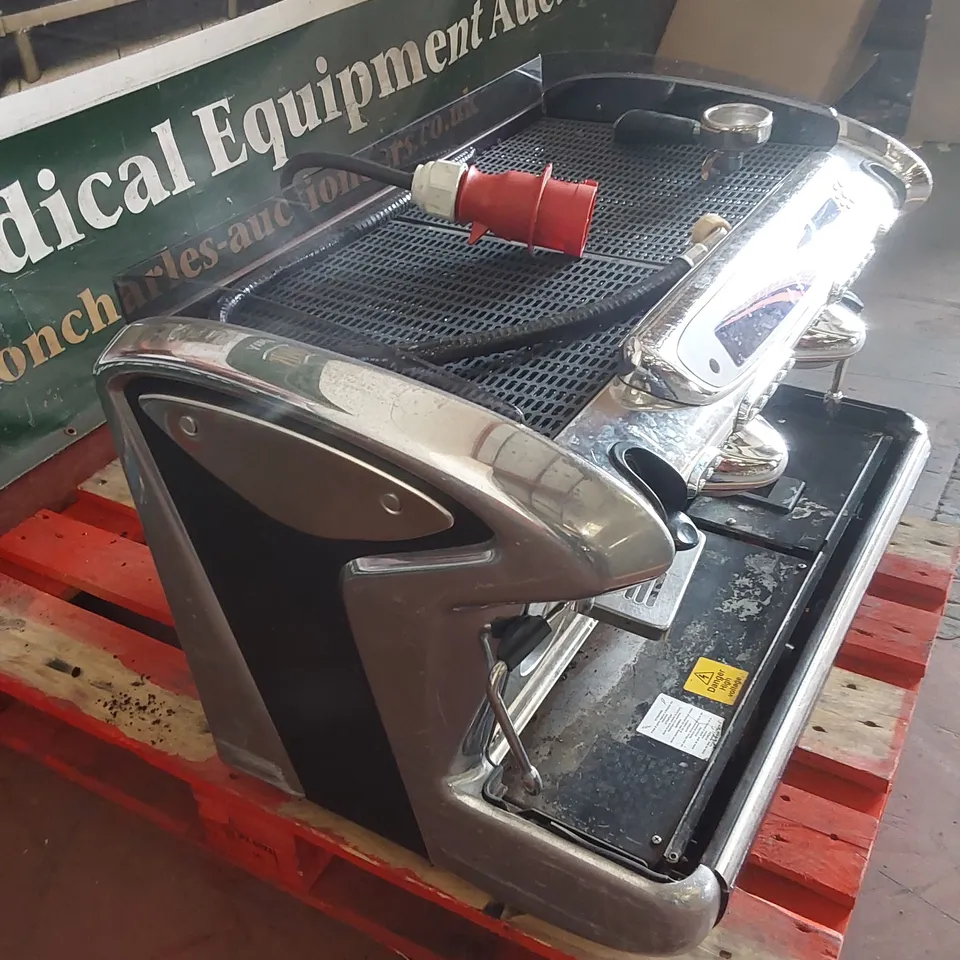 FAEMA EMBLEMA 2 GROUP COFFEE ESPRESSO MACHINE