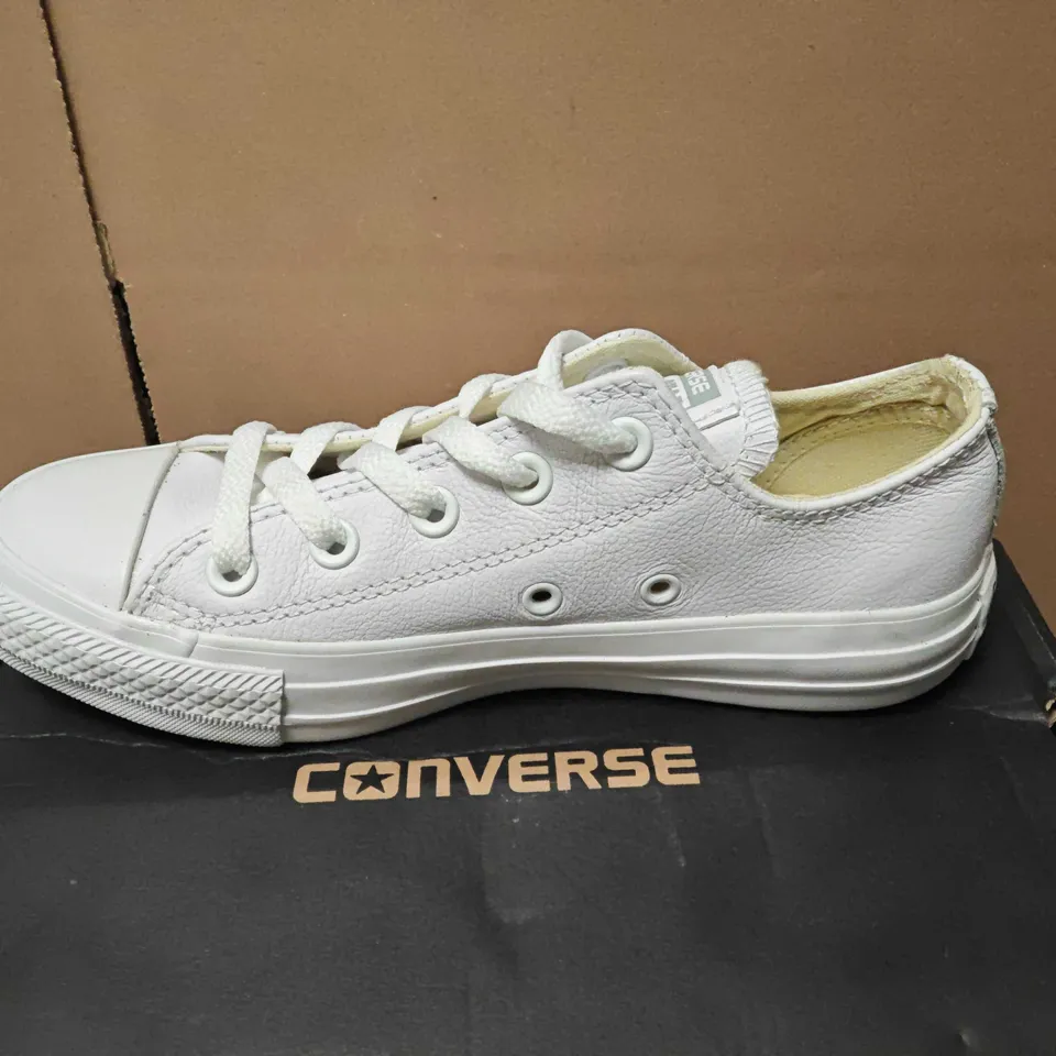 UNBOXED CONVERSE ALL STAR WHITE LOW-TOP CANVAS TRAINERS - UK 3