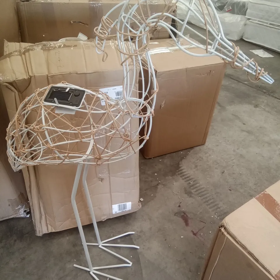 BOXED WIRE LED HERON FIGURE