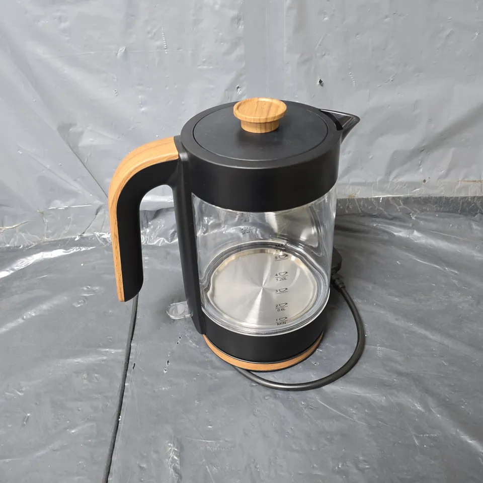 FAST BOIL MATT BLACK SCANDI GLASS KETTLE