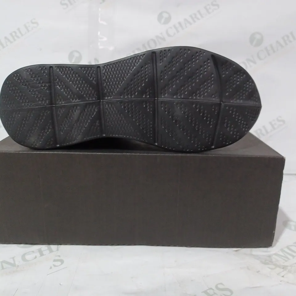 BOXED PAIR OF COOLALA FREE SNEAKERS IN BLACK EU SIZE 39