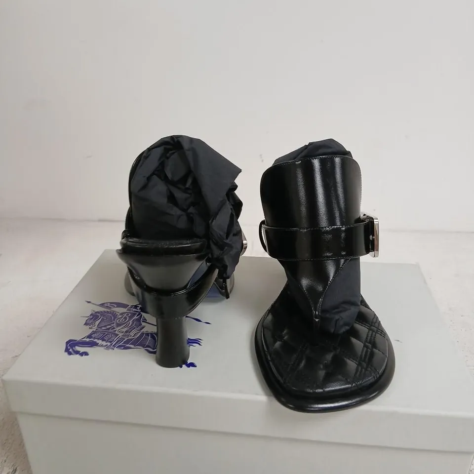 BURBERRY LEATHER SANDALS ON LEATHER SOLE – BLACK, UK4 (EU37), BUCKLE STRAP