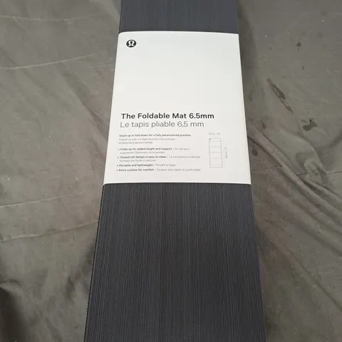 LULULEMON THE FOLDABLE MAT IN CHARCOAL 