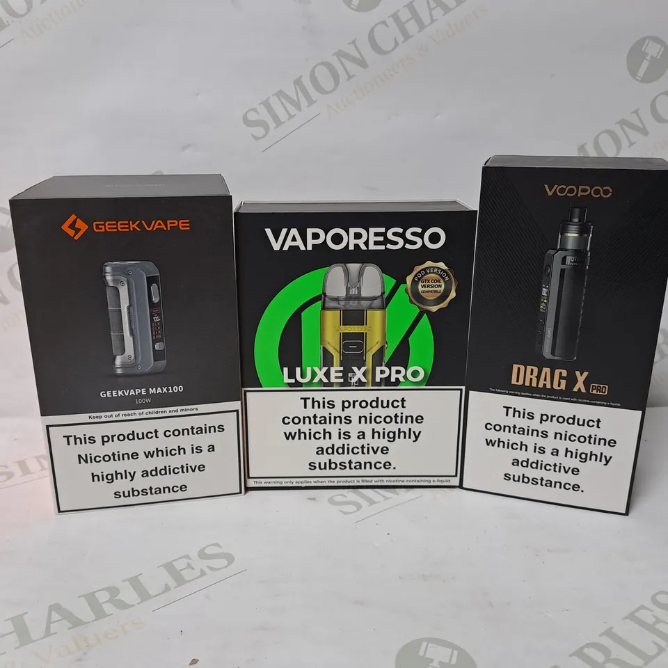 APPROXIMATELY 10 ASSORTED E-CIGARETTE PRODUCTS TO INCLUDE GEEKVAPE MAX100, VAPORESSO LUXE X PRO, VOOPOO DRAG X  