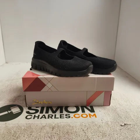SKECHERS SLIP-ON SNEAKERS AIR COOLED MEMORY FOAM β BLACK, BOXED (UK SIZE 4)