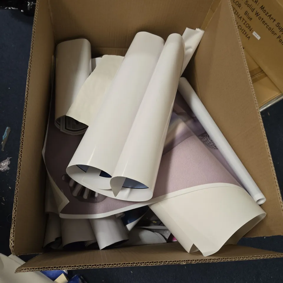 LARGE QUANTITY OF ASSORTED ART WORKS TO INCLUDE; PRINTS, POSTERS AND CANVAS'S