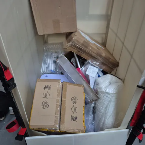 CAGE OF 15 ASSORTED ITEMS TOO INCLUDE BEDDING , HOOVERS , ETC