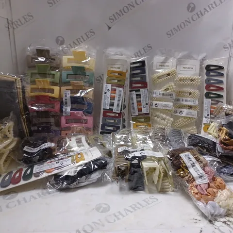 APPROXIMATELY 16 ASSORTED HAIR CLIPS AND HAIR BANDS
